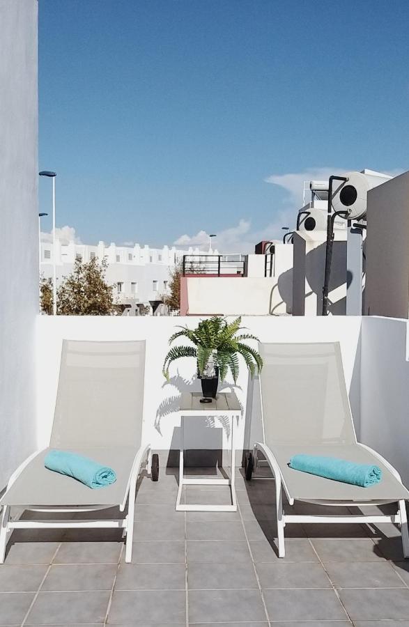 Modern Townhouse In Torrevieja, Costa Blancaアパートメント エクステリア 写真