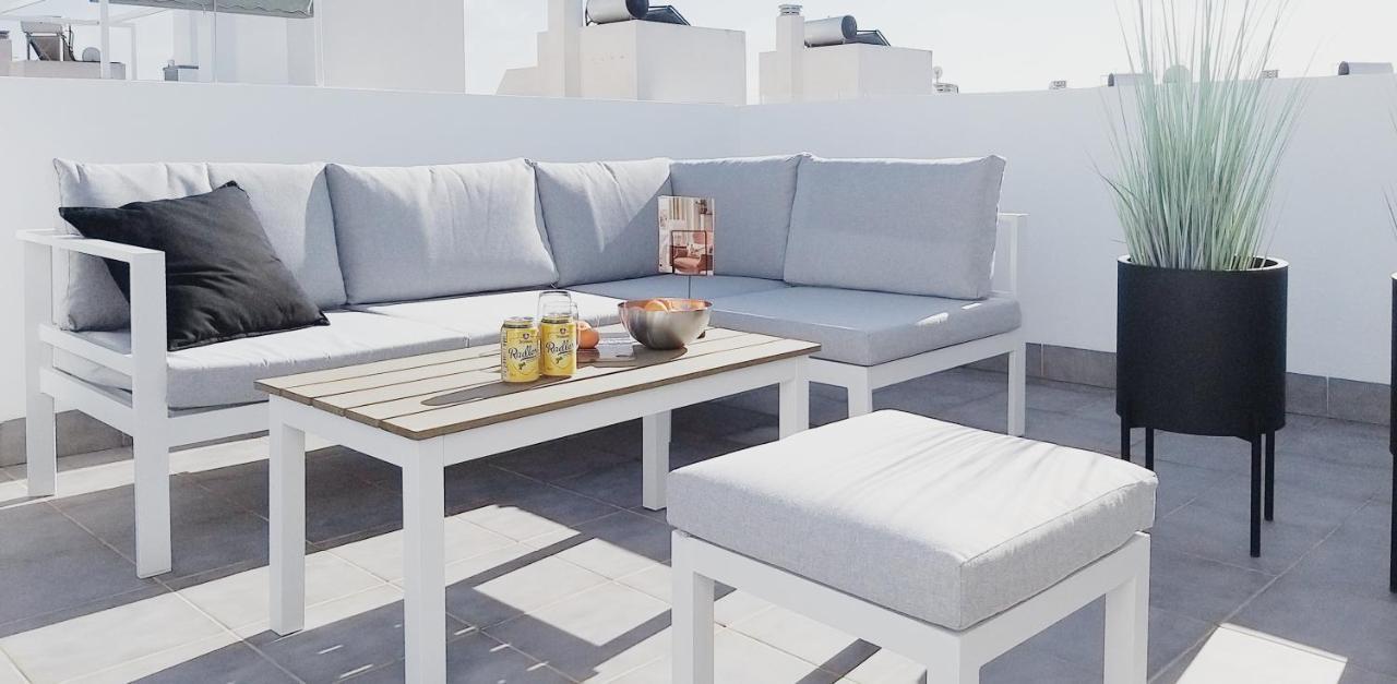 Modern Townhouse In Torrevieja, Costa Blancaアパートメント エクステリア 写真